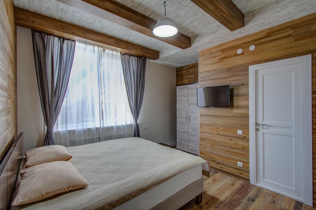 Hillside Karakol B&B Ngoại thất bức ảnh