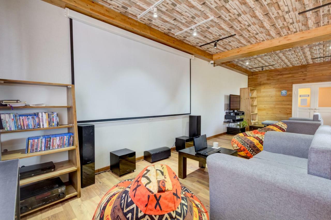 Hillside Karakol B&B Ngoại thất bức ảnh