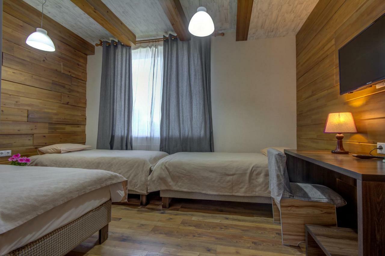 Hillside Karakol B&B Ngoại thất bức ảnh